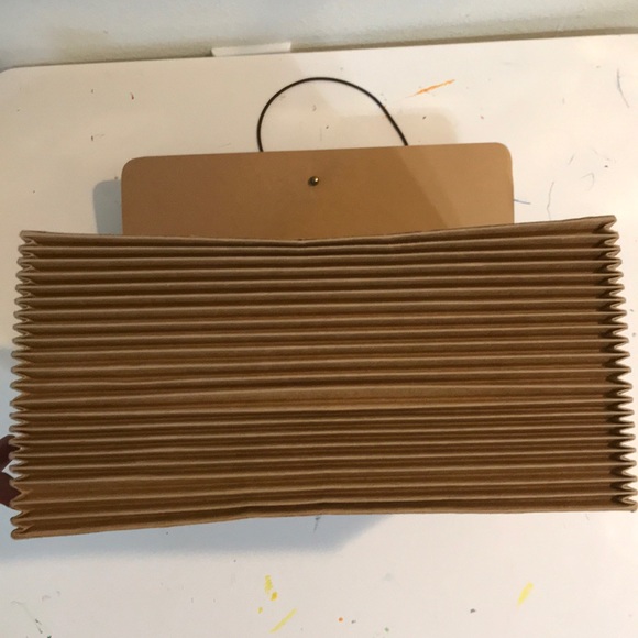 📁 Tan Alphabetical Accordion File Organizer - Picture 9 of 11